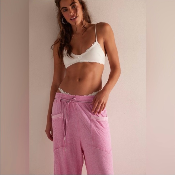 NWT Free People Intimately Wait A Minute
Barrel Pants - Picture 3 of 3